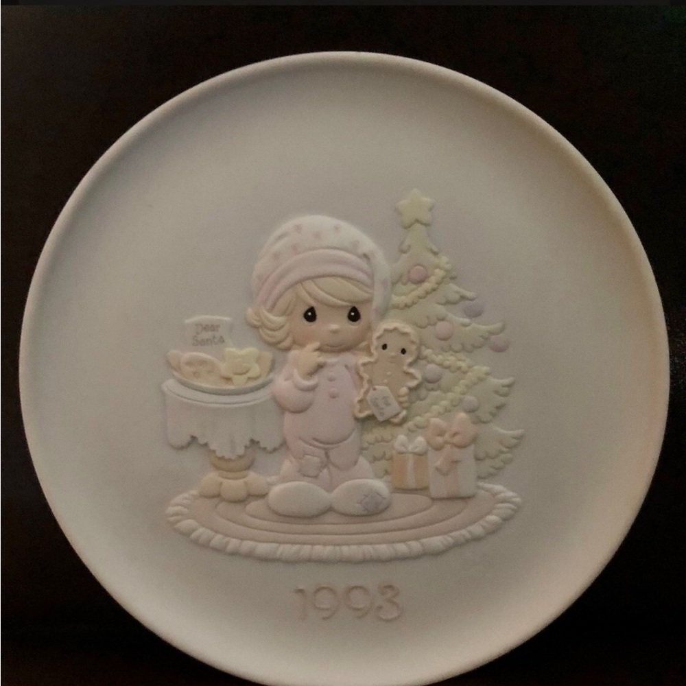 Precious Moments " WISHING YOU THE SWEETEST CHRISTMAS" Plate 1993 Sam Butcher